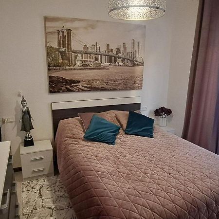 Apartament Jakub De Lux Torrevieja Exterior foto